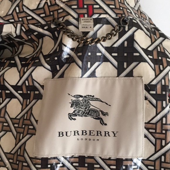 BURBERRY LAMINATED COTTON RAINCOAT SIZE 6🏠 - Picture 5 of 8